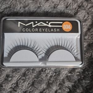 MAC Cosmetics Dramatic Black Eyelashes 036